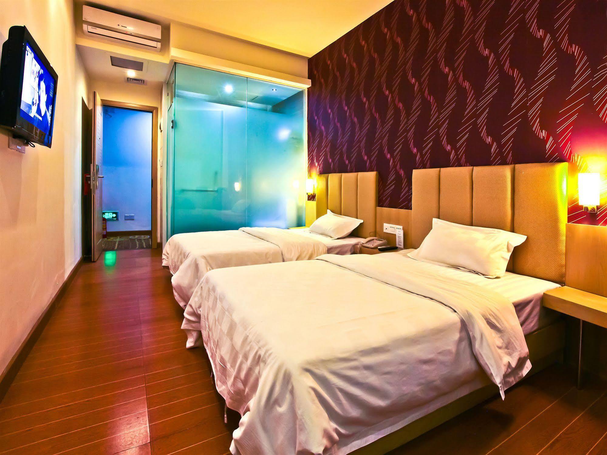 Tavernew Hotel Гуанчжоу Экстерьер фото