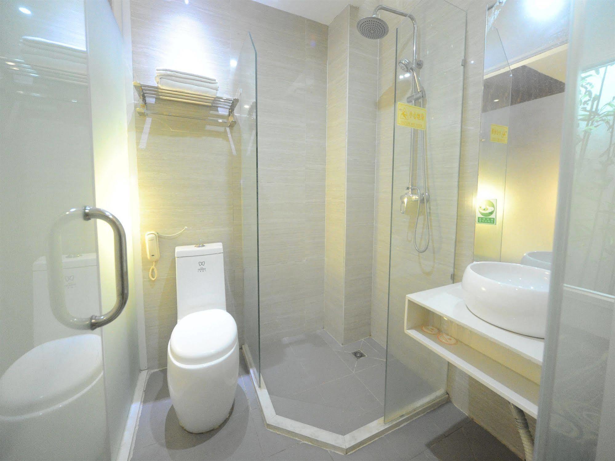 Tavernew Hotel Гуанчжоу Экстерьер фото