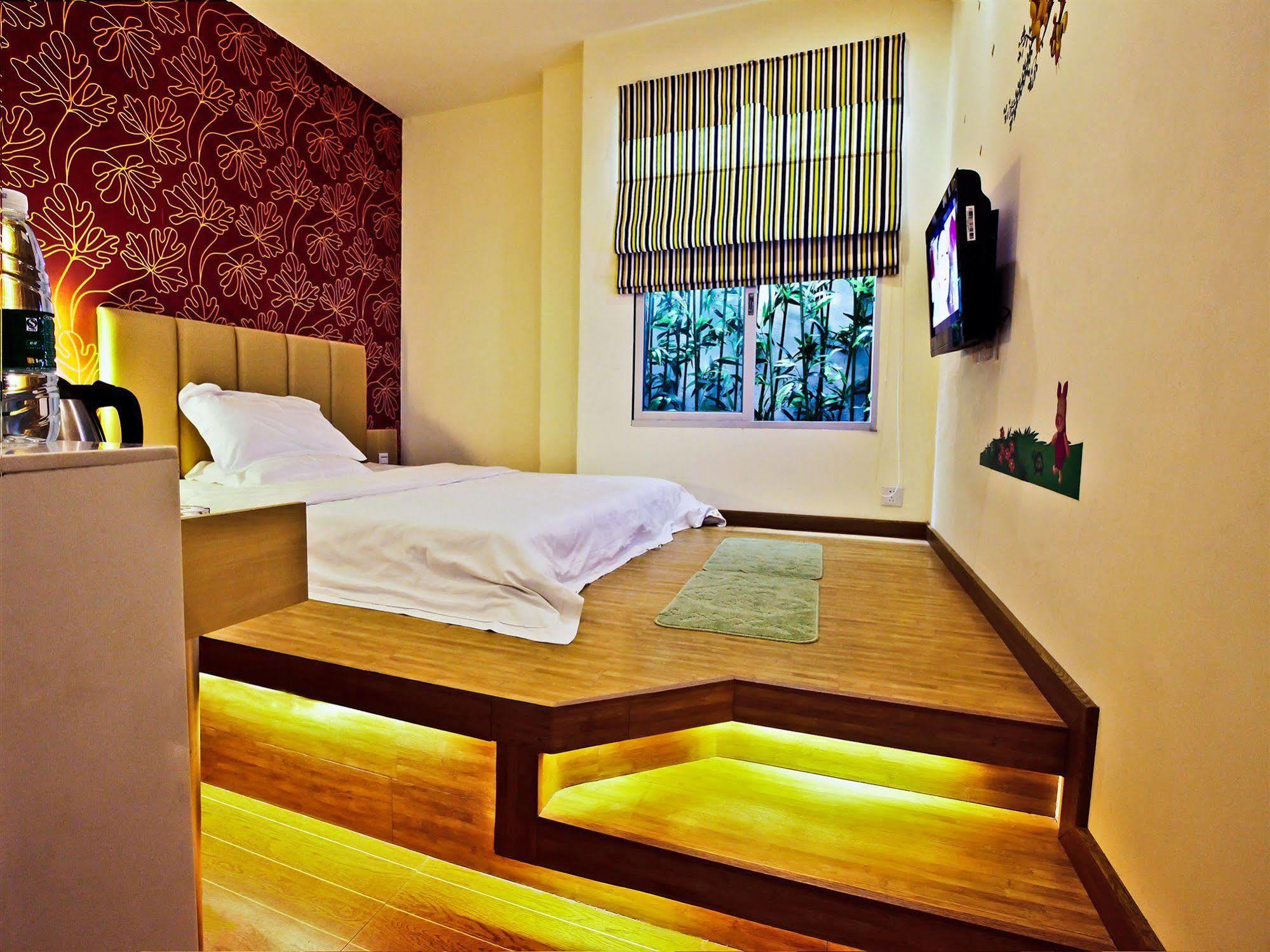 Tavernew Hotel Гуанчжоу Экстерьер фото