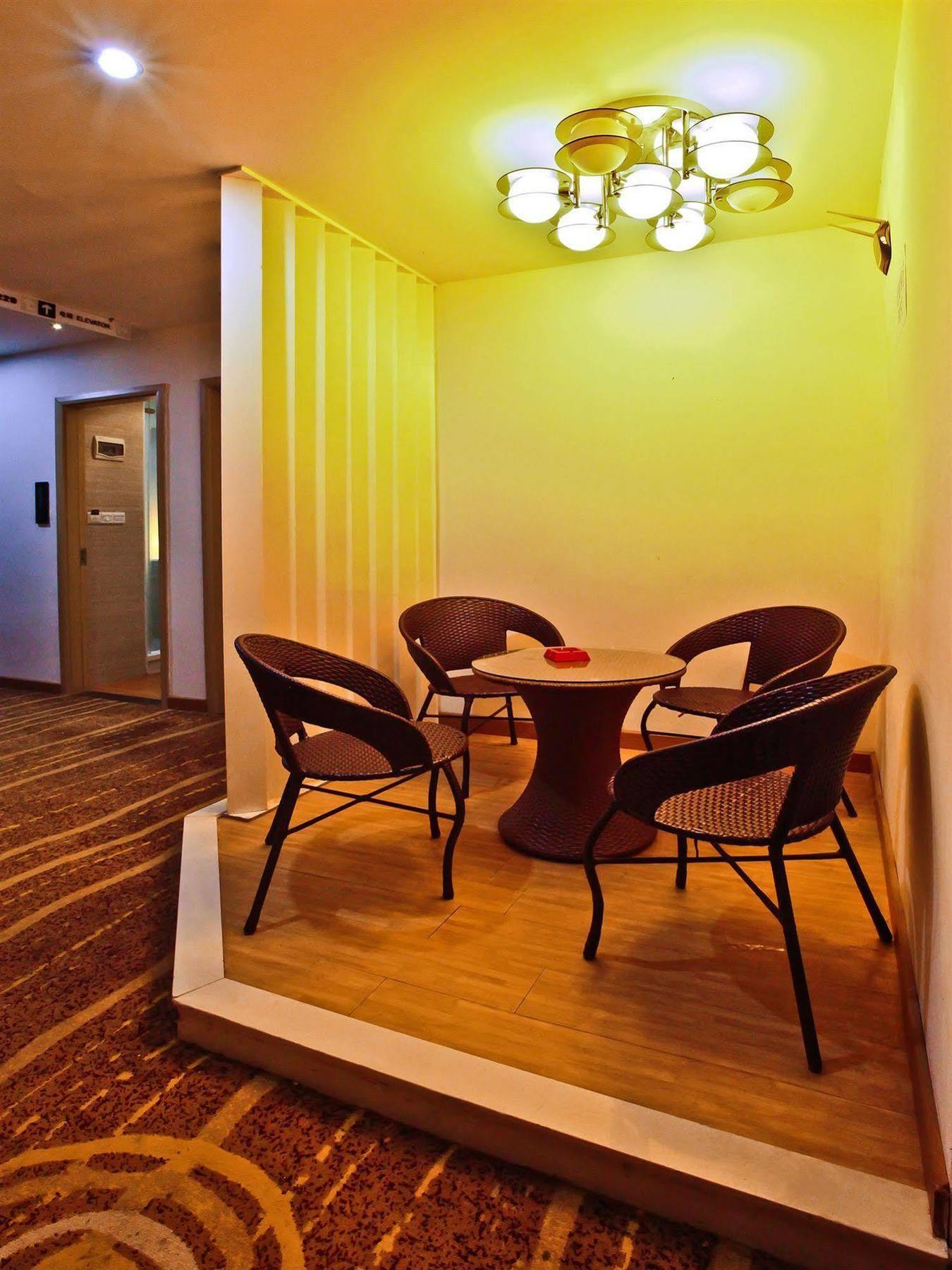 Tavernew Hotel Гуанчжоу Экстерьер фото